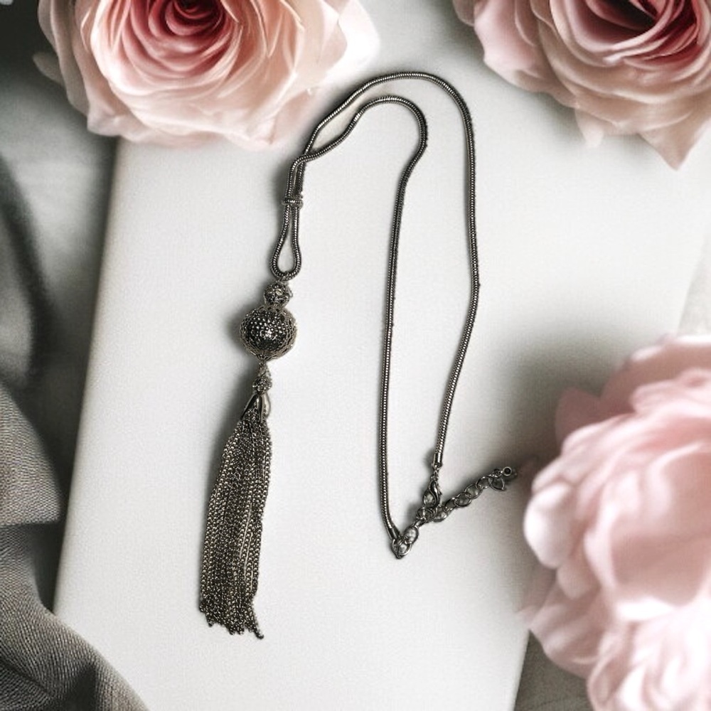 Elegant Silver Tassel Necklace